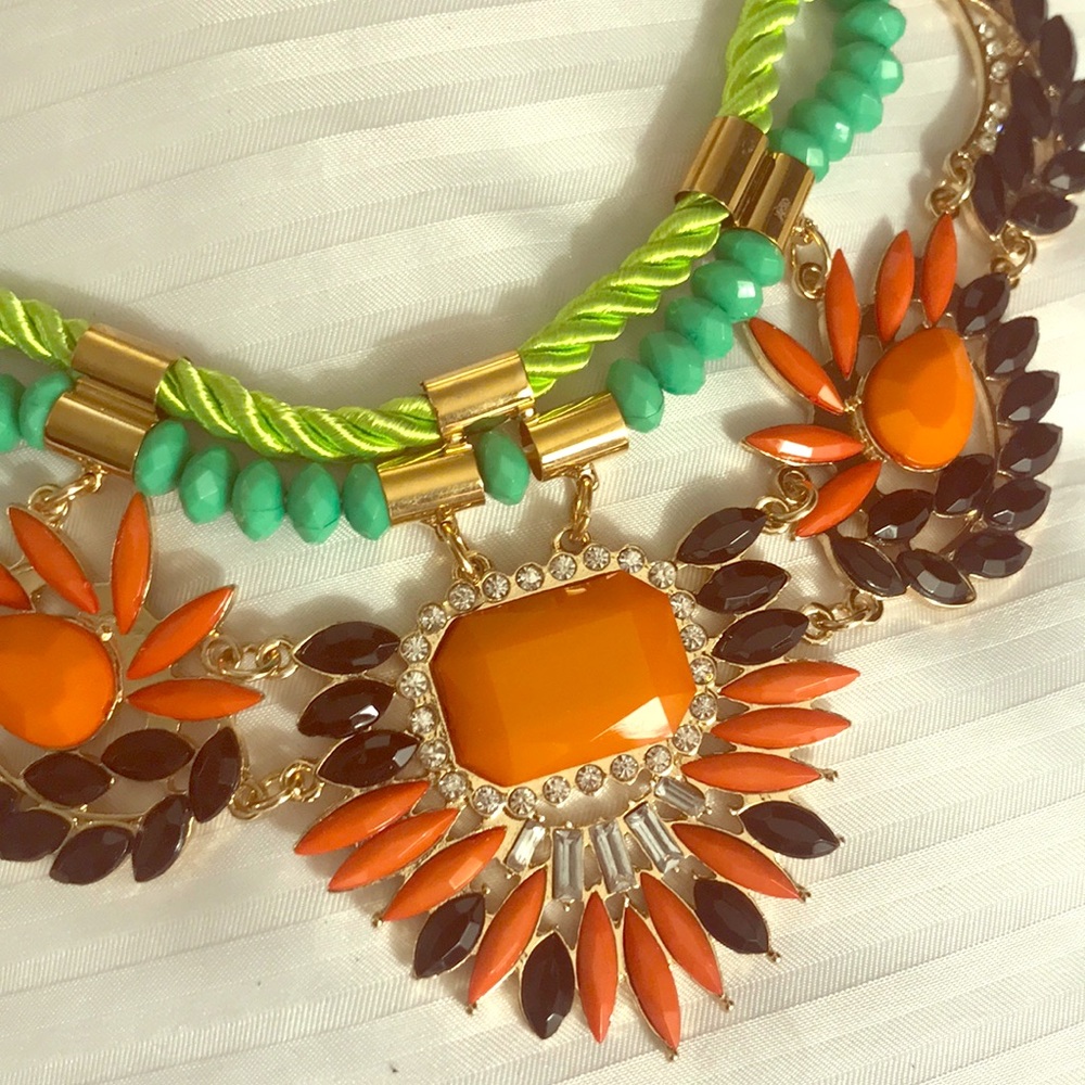 Unique crystal & rope necklace & earring set
